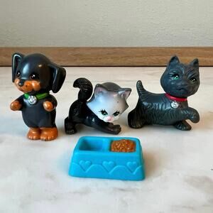 Vintage Kenner Littlest Pet Shop Cat, Dogs and Food Dish Set of 4 Toys 1993 G1